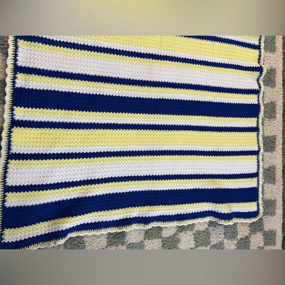 VTG Crochet Afghan Chevron Striped Blue Yellow Blanket Throw Michigan Football - Picture 4 of 8